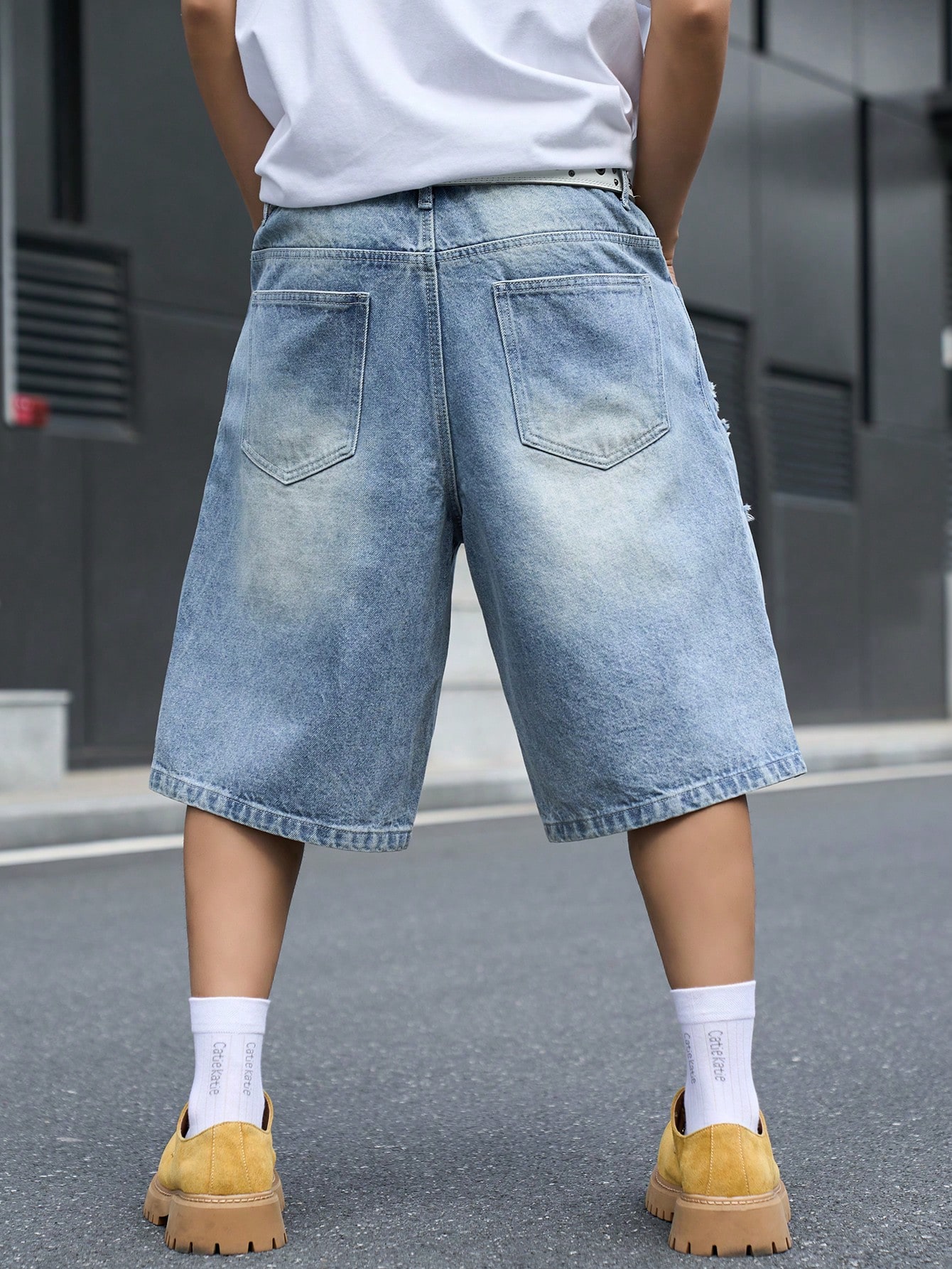 Men's Loose Fit Denim Bermuda  - огляд і ціна Summer Quotes